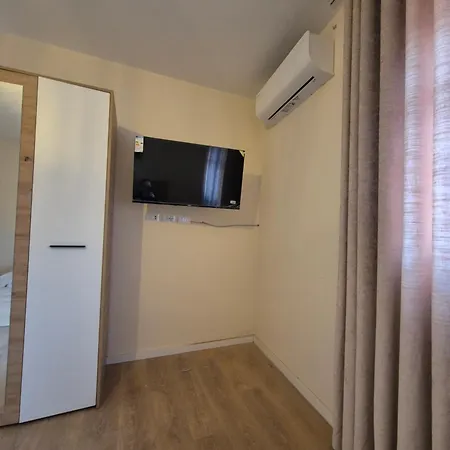 Kurmaku - Historic Inside Castle *