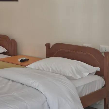 Δωμάτια σε οικογενειακή κατοικία Kurmaku - Historic Inside Castle *